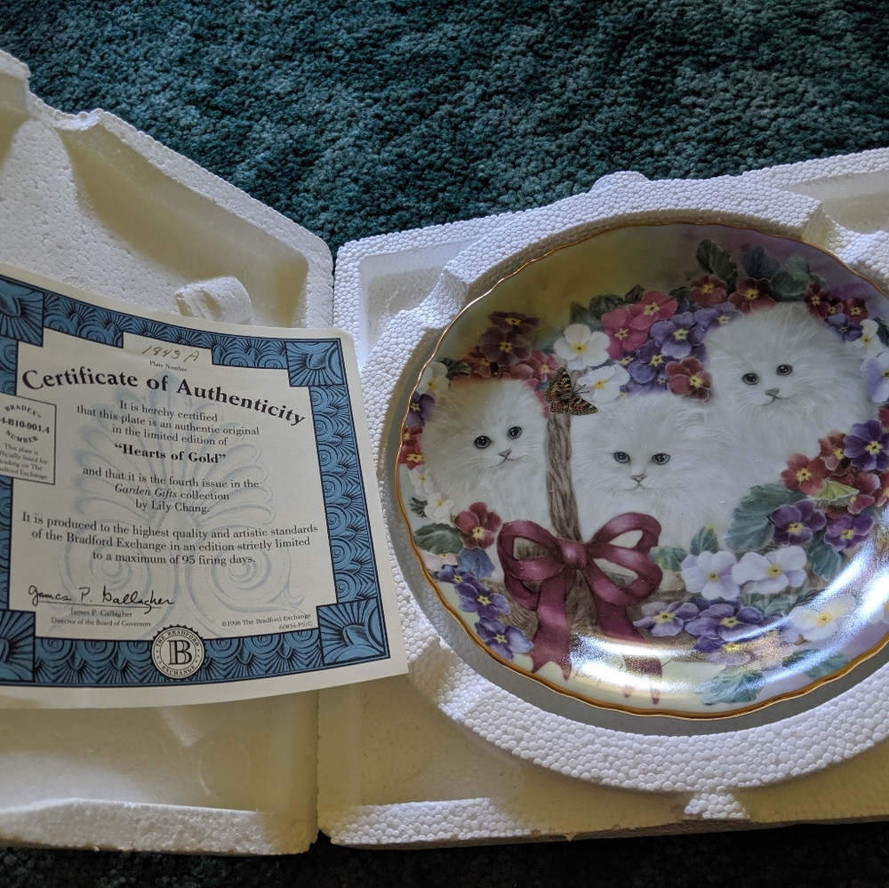 Vintage collector plate. "hearts of gold"